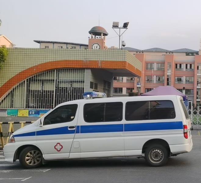 罗源救护车出租护送骨折病人一公里多少钱